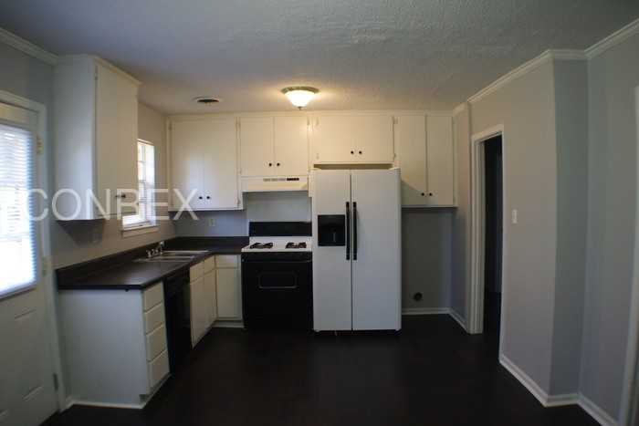 454 Mulligan Dr - Photo 3 of 8