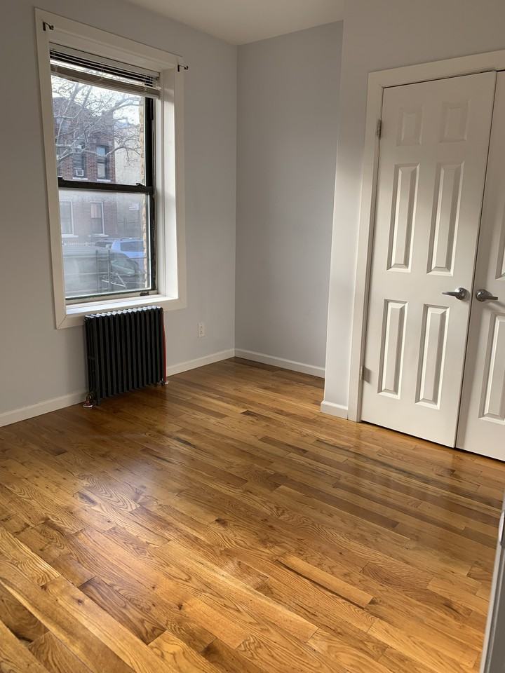 E 95th St & Winthrop St #1