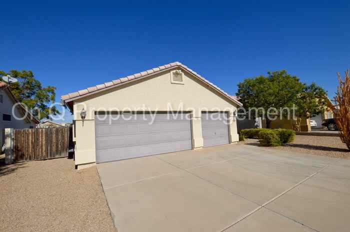 8114 W Citrus Way - Photo 3 of 24