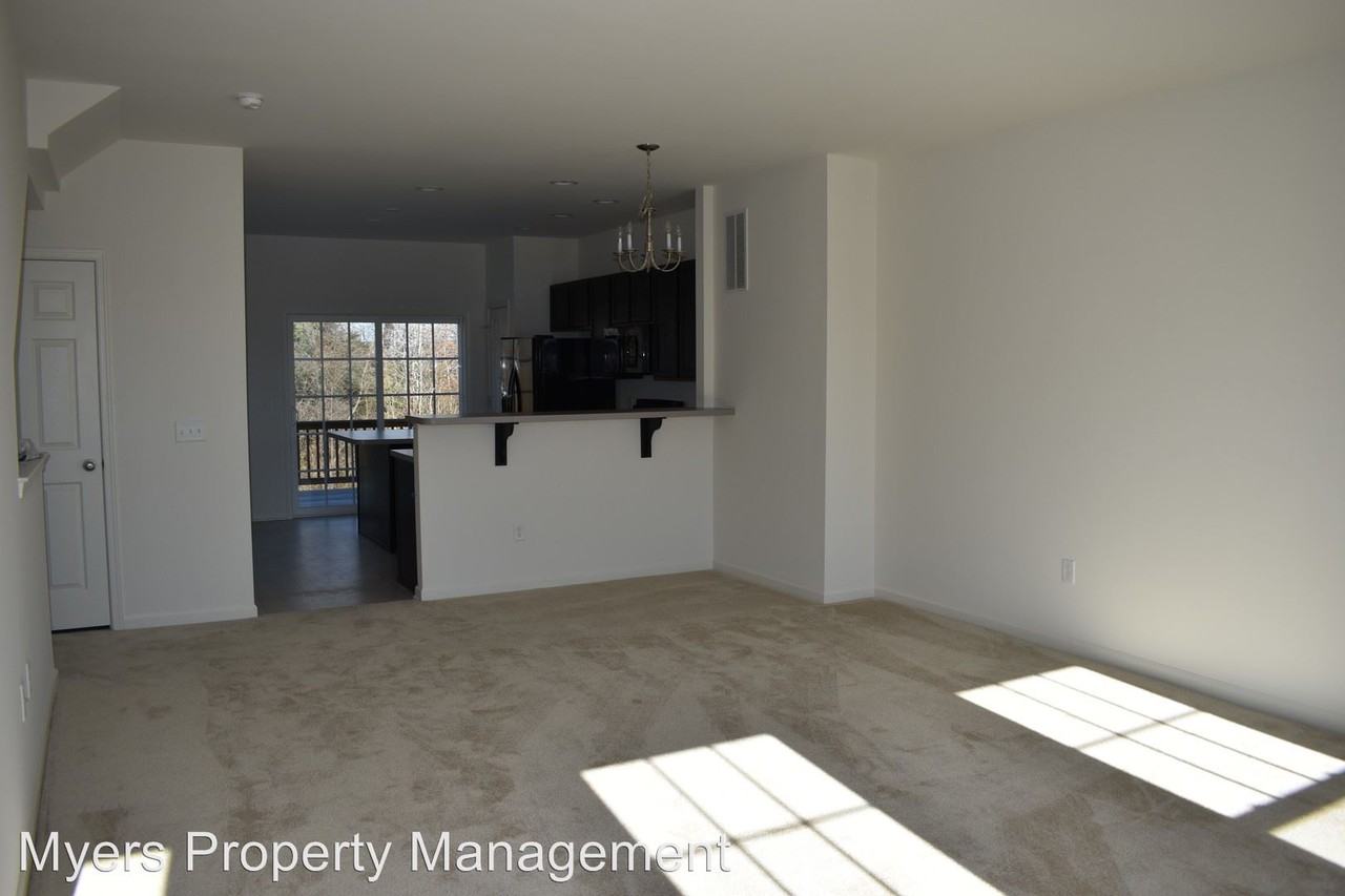 320 Mardella Dr - Photo 2 of 13