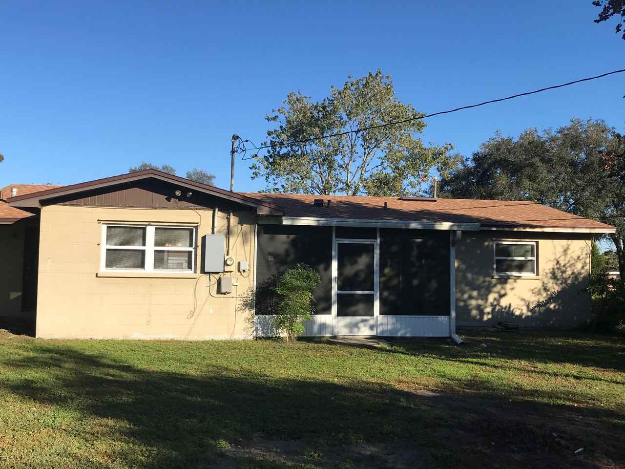 3217 Carleton Cir W - Photo 3 of 13