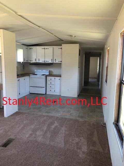 28615 Kendalls Church Rd - Photo 2 of 7