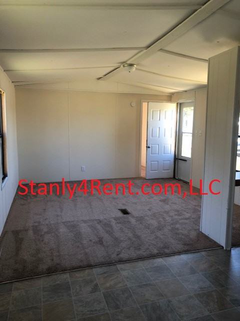 28615 Kendalls Church Rd - Photo 3 of 7