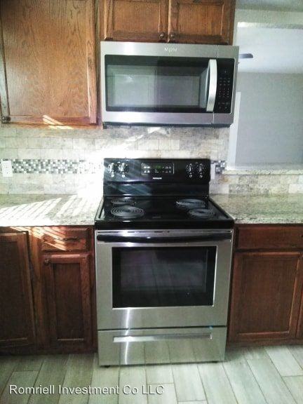 617 SW 71st St - Photo 3 of 22