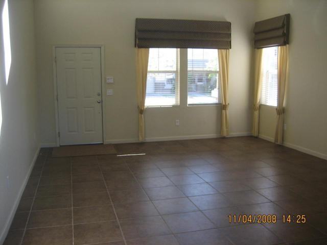 10444 E Olla Ave - Photo 3 of 5