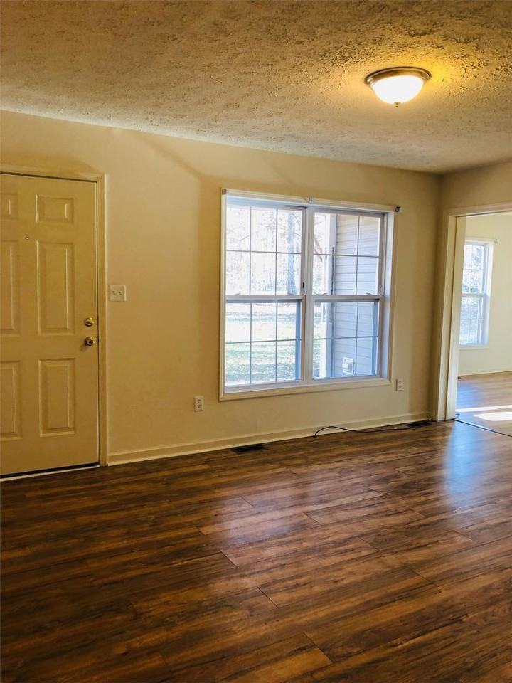 7310 Old Dickersons Rd - Photo 2 of 23