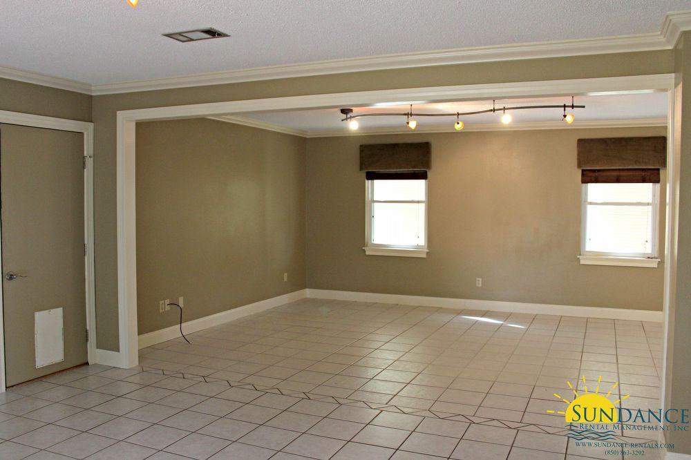 434 Fleshman Dr - Photo 2 of 8