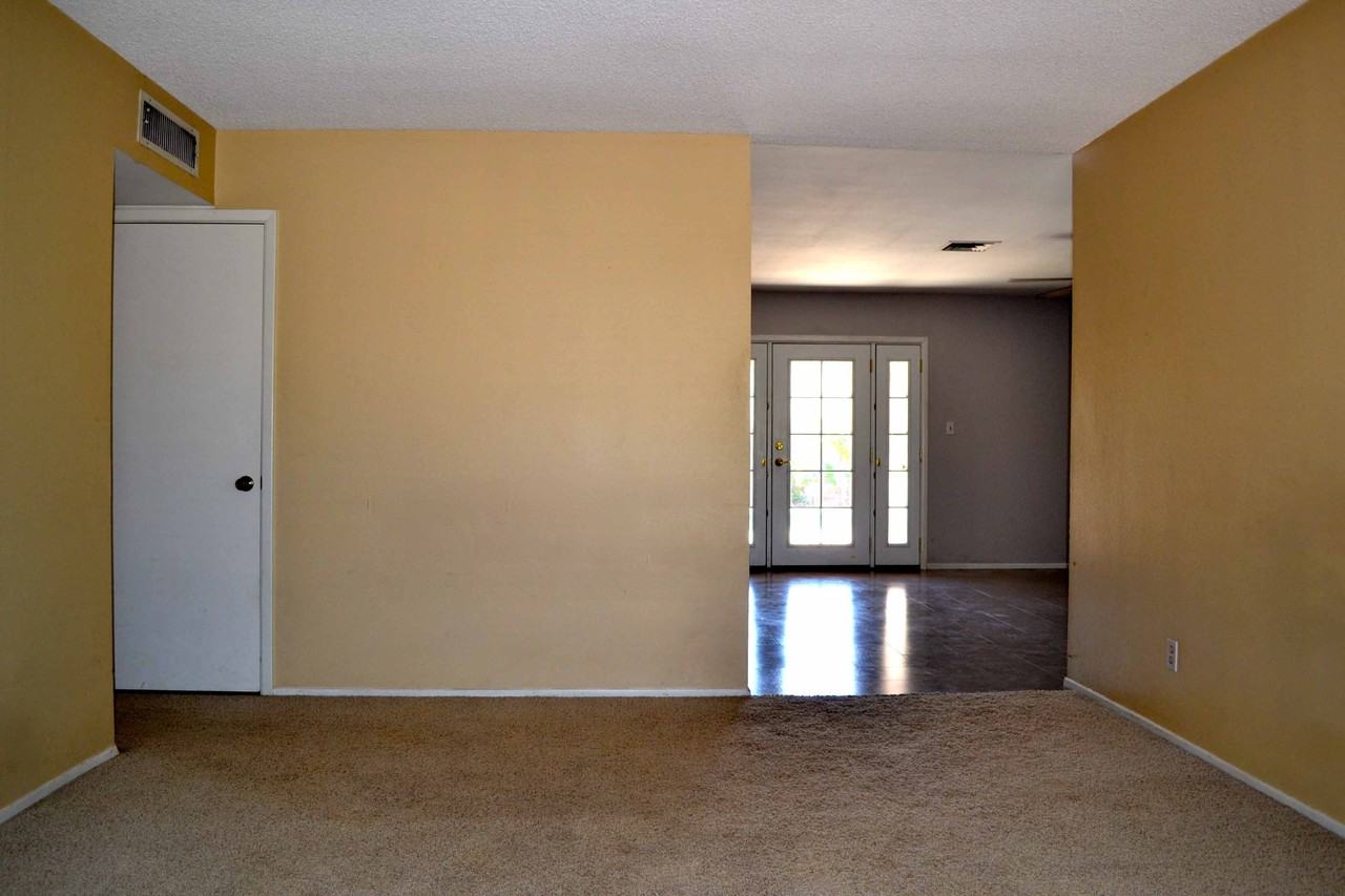 1995 E Rice Dr - Photo 3 of 12