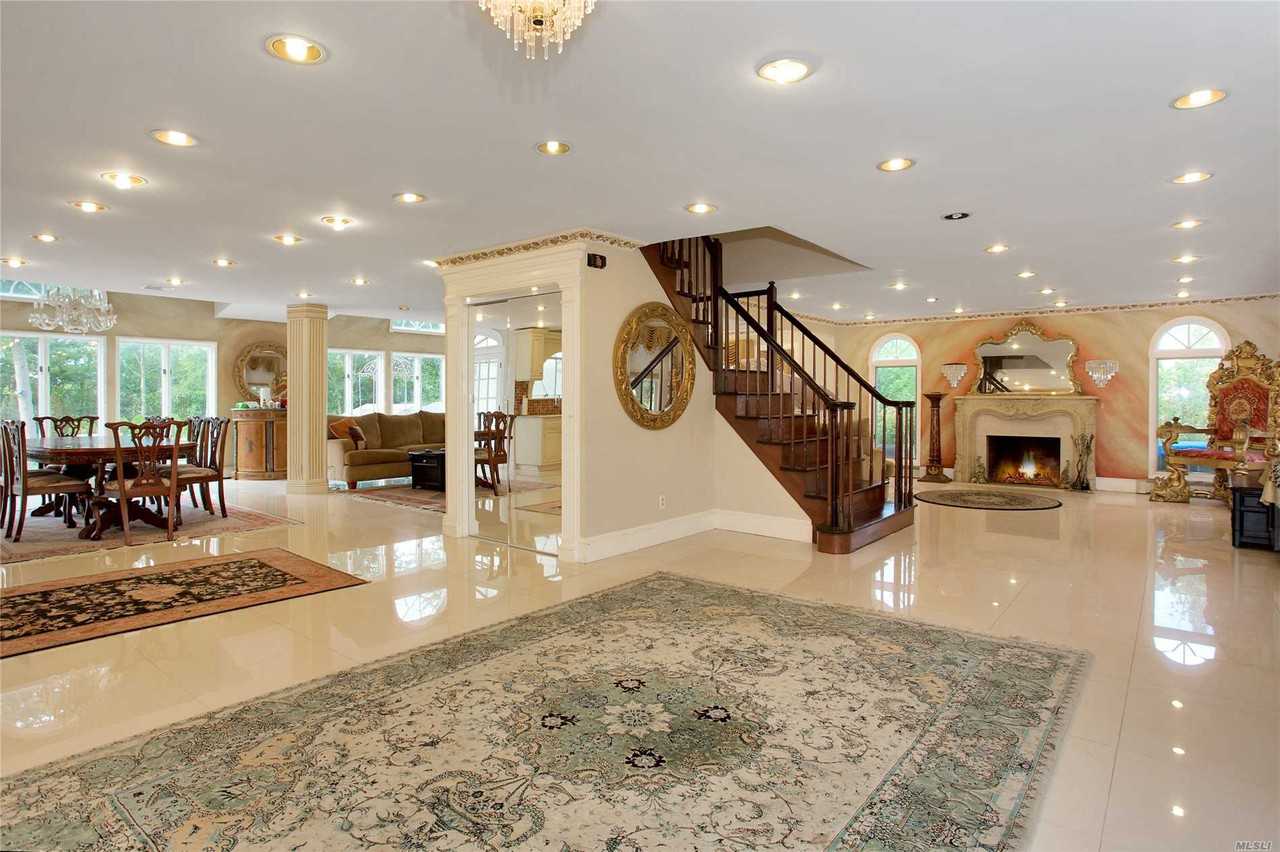 22 Mike Ln - Photo 2 of 18