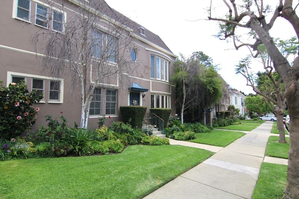 N. Alta Vista Blvd. & Fountain Ave. - Photo 2 of 31