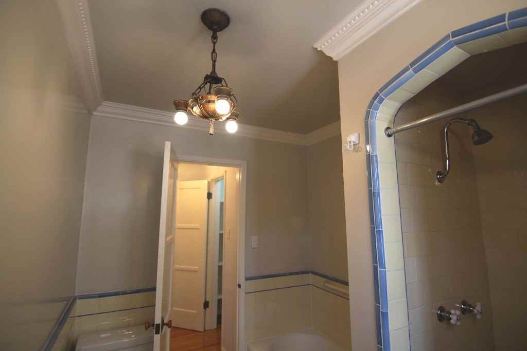 N. Alta Vista Blvd. & Fountain Ave. - Photo 5 of 31