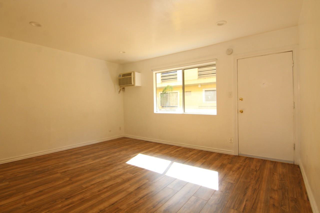 Tamarind Ave. & Franklin Ave. - Photo 2 of 17