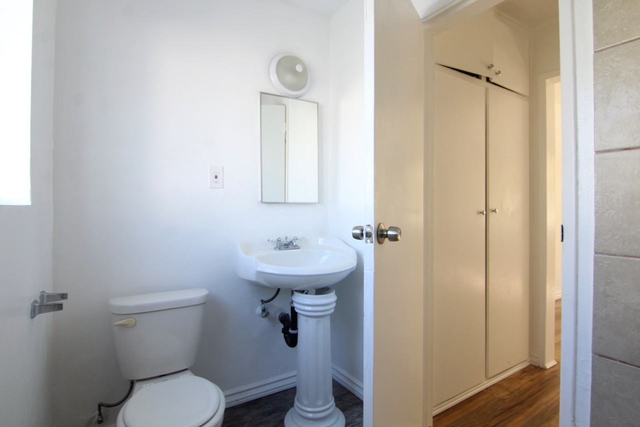 Tamarind Ave. & Franklin Ave. - Photo 3 of 17