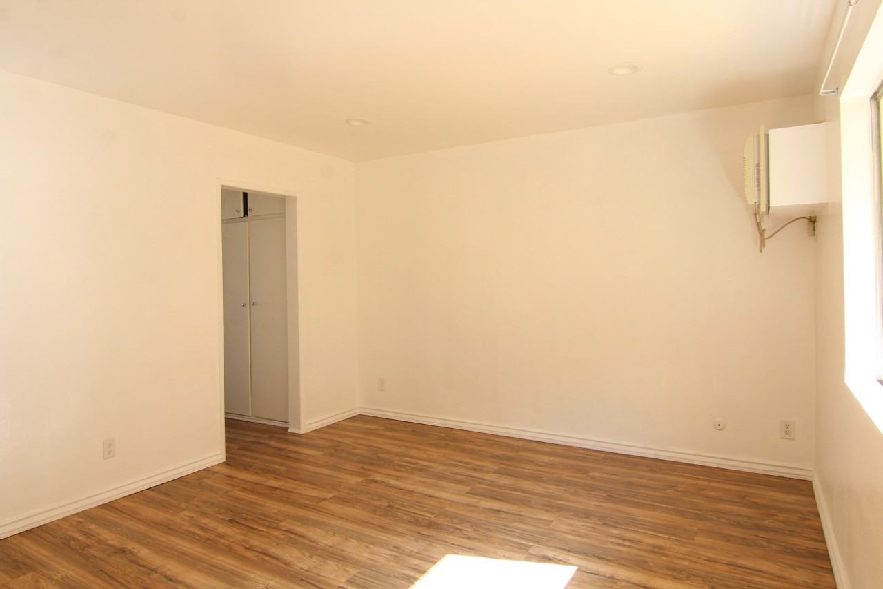 Tamarind Ave. & Franklin Ave. - Photo 4 of 17