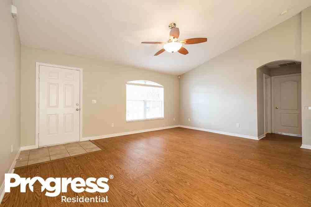 641 Willow Run St - Photo 3 of 21