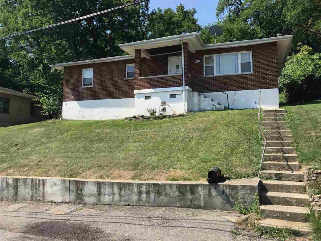 607 Edgecliff Street, Covington, KY 41014 3 Bedroom Apartment for