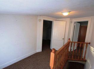 845 Ash St - Photo 2 of 5