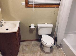 845 Ash St - Photo 3 of 5