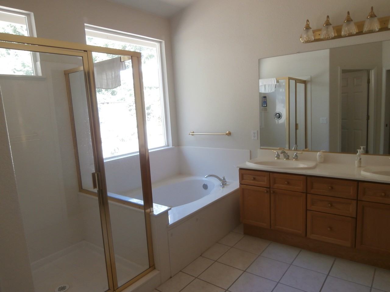 4306 Pinehurst Cir - Photo 2 of 9