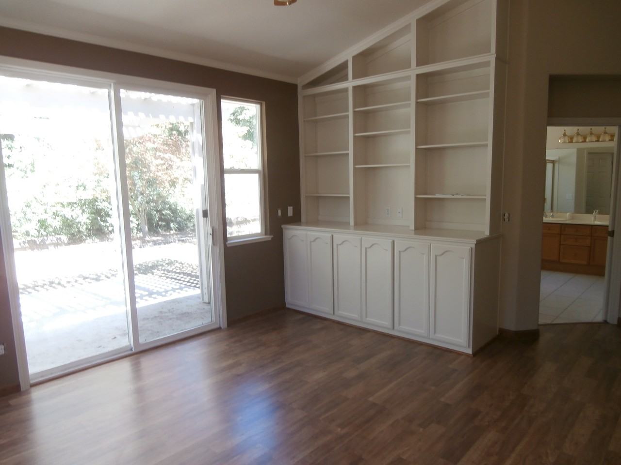 4306 Pinehurst Cir - Photo 3 of 9