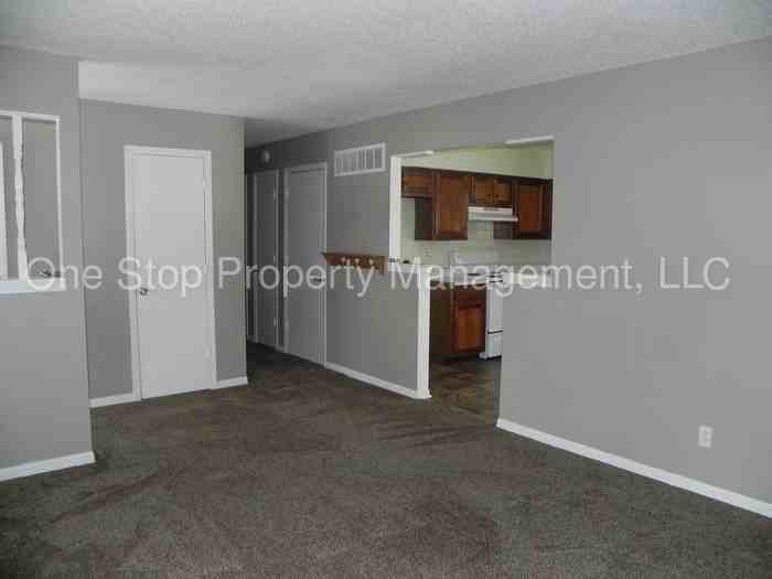 2201 SE Owings St - Photo 3 of 20