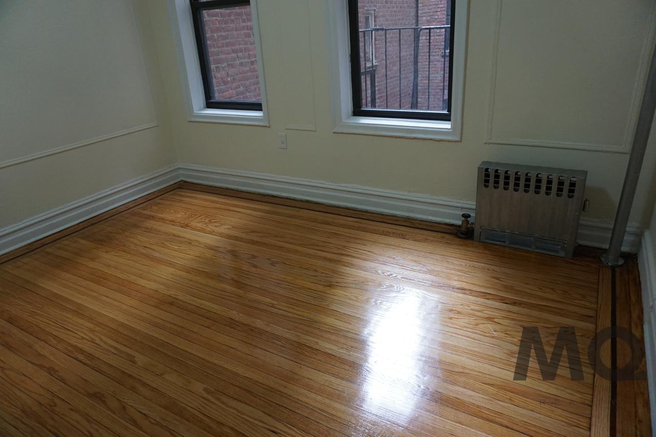 42-04 Saull Street #2D - Photo 2 of 8