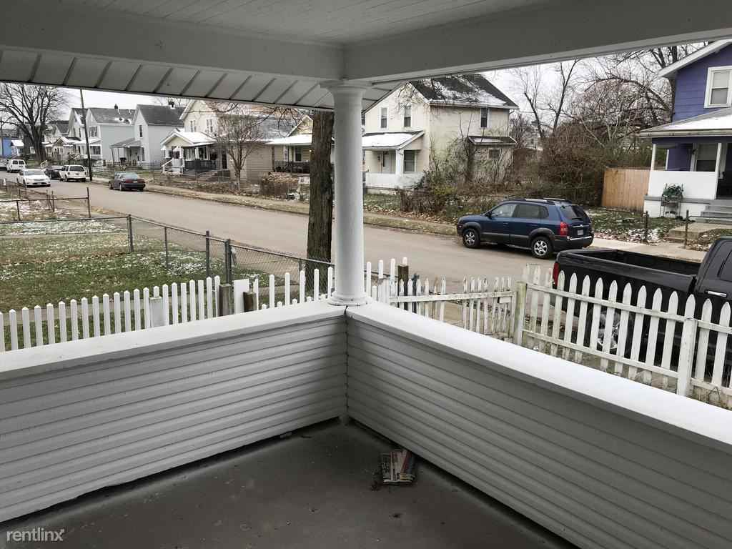 1162 Peters Ave - Photo 2 of 23