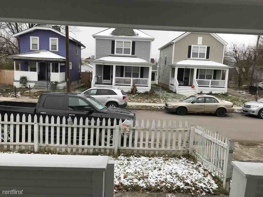 1162 Peters Ave - Photo 3 of 23