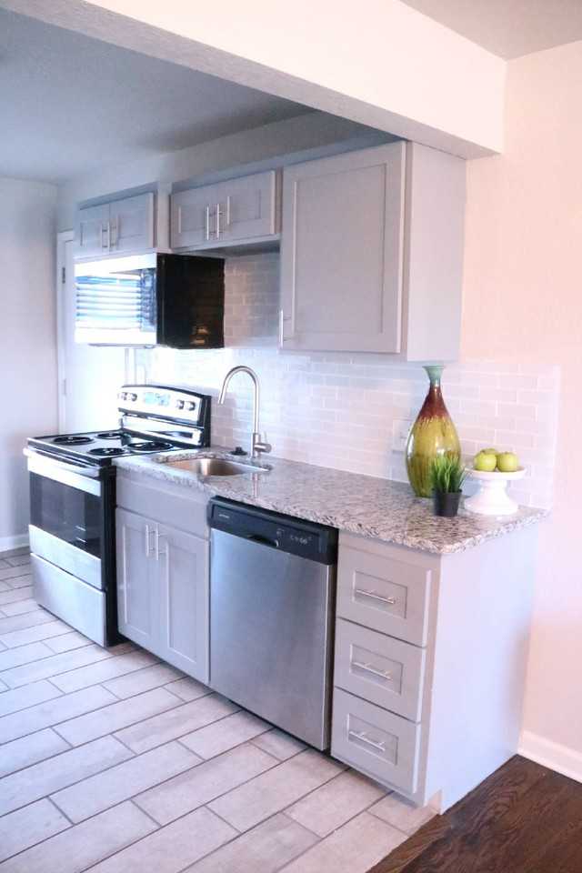 4620 Harrison St #1S - Photo 2 of 8