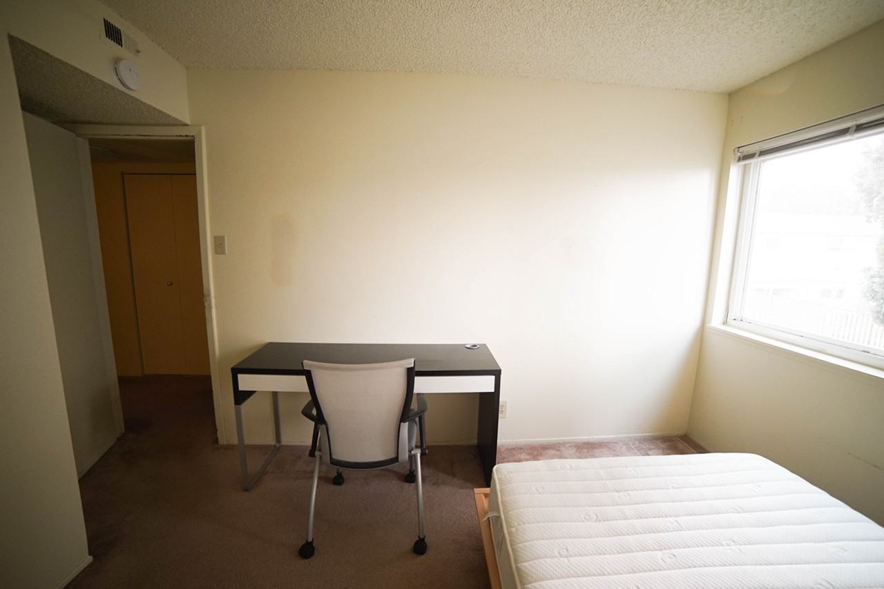 901 Avenue B - Photo 3 of 10