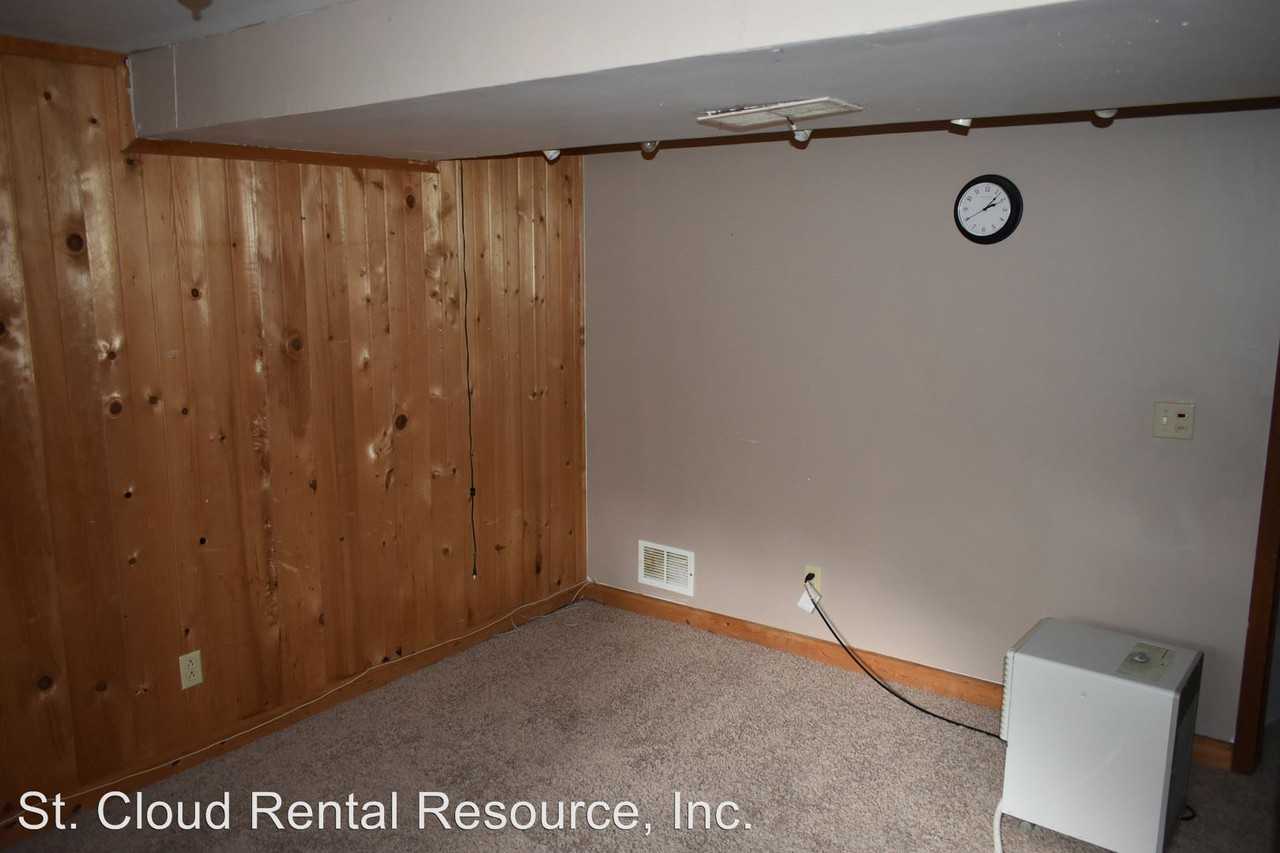 134 21st Ave N - Photo 2 of 6