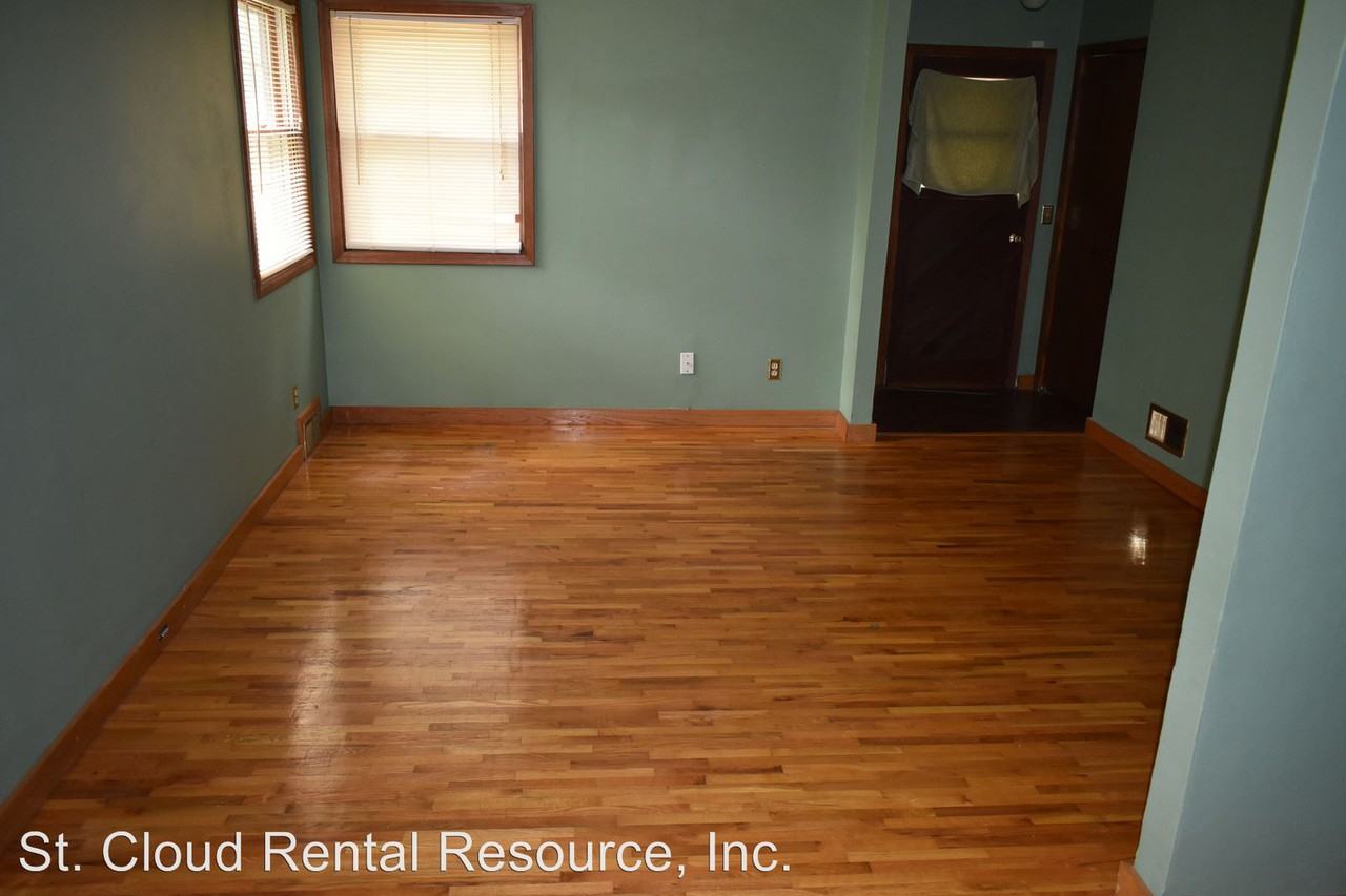 134 21st Ave N - Photo 3 of 6