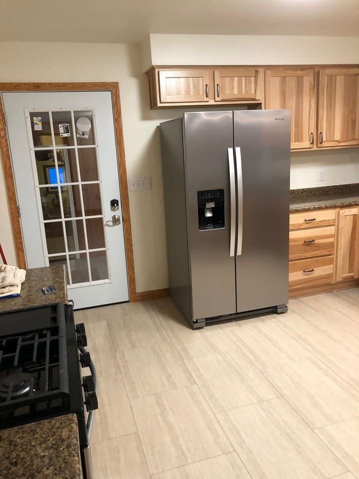 1290 Townhall Rd W - Photo 2 of 37