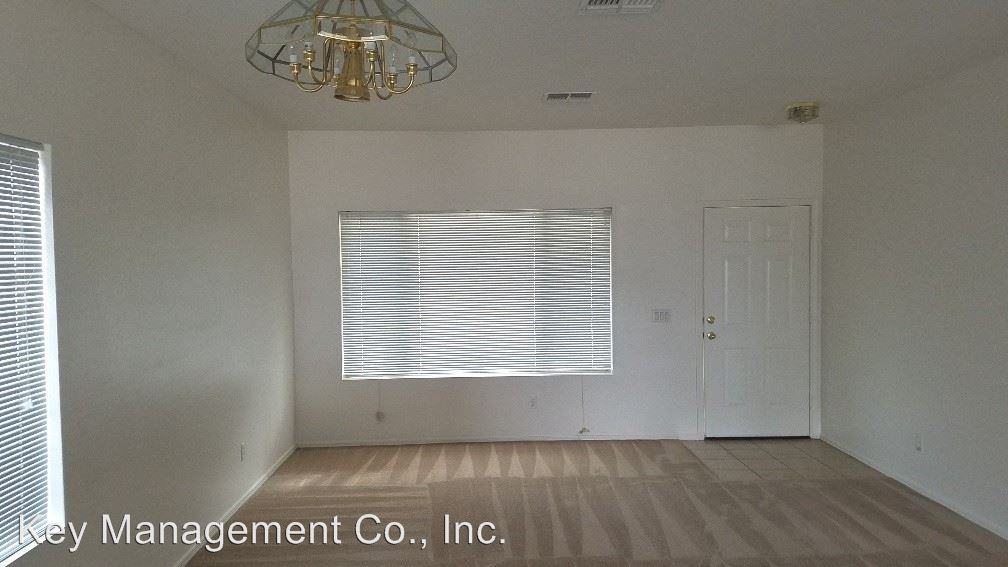 420 W Harwell Rd - Photo 2 of 12