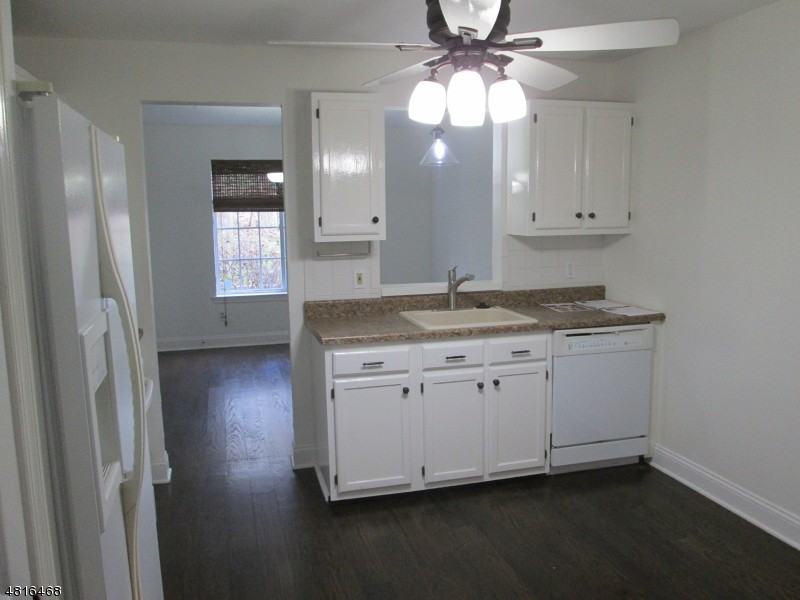 190 Riveredge Dr - Photo 3 of 14