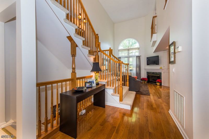 38 Meeker Ct - Photo 2 of 21