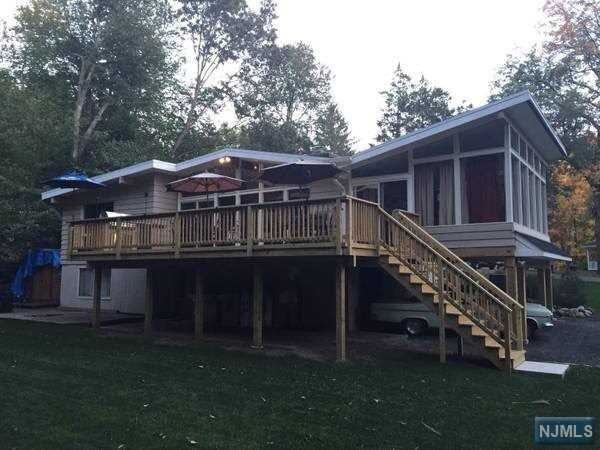 79 Kraft Pl - Photo 2 of 13