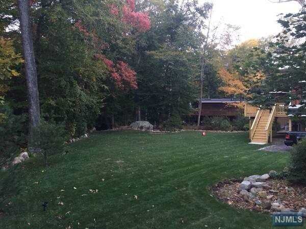 79 Kraft Pl - Photo 3 of 13