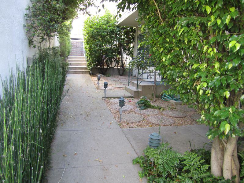 10460 Santa Monica Blvd - Photo 3 of 20