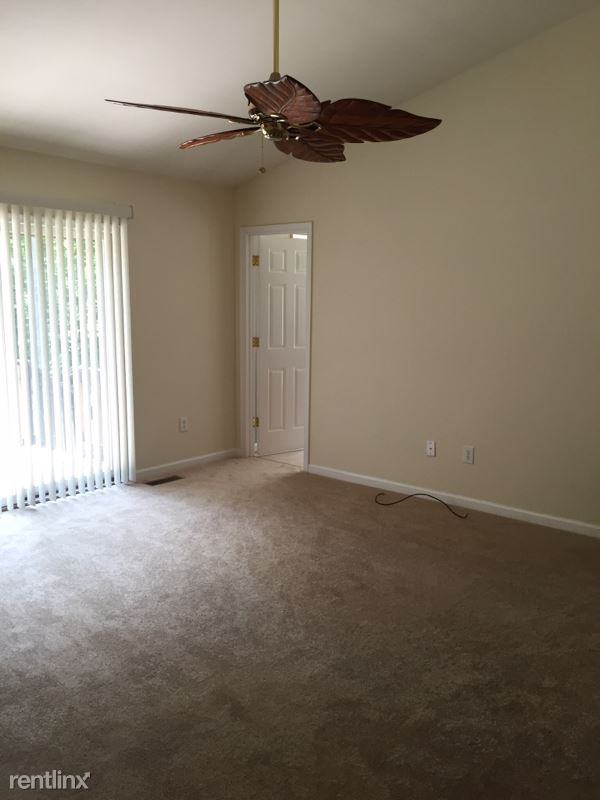 656 Mitchell Point Rd - Photo 2 of 8