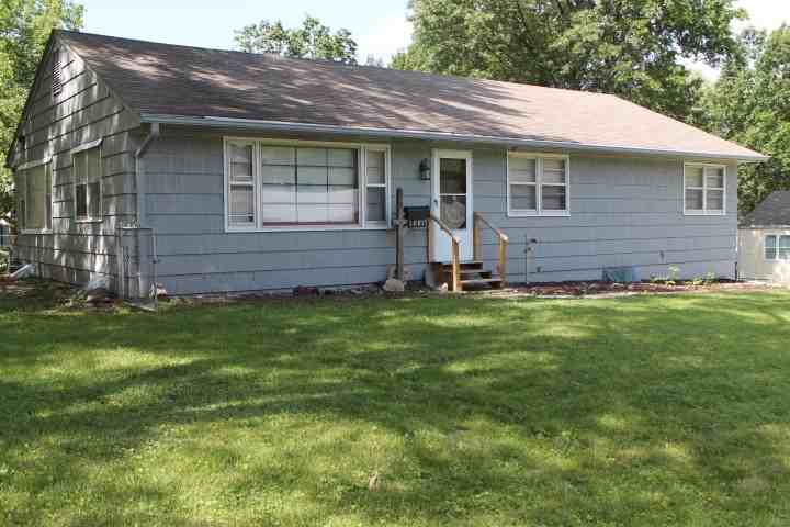 10817 E 19th St S - Photo 2 of 15