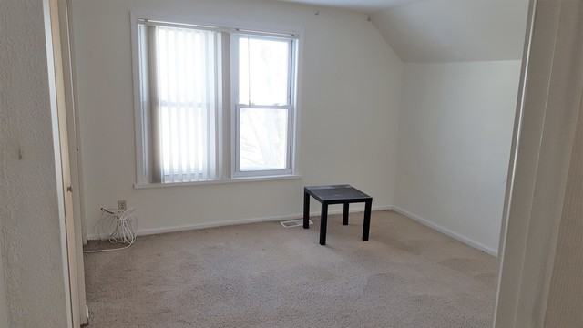 237 W Grand Ave - Photo 3 of 8