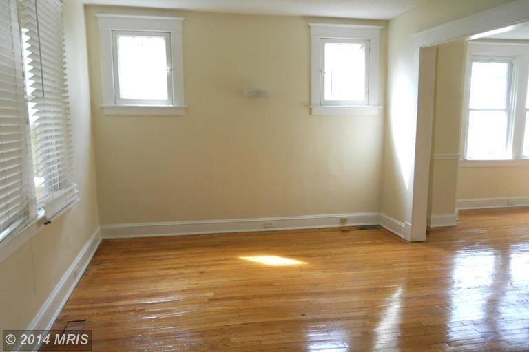 6302 Mayflower Rd - Photo 3 of 18
