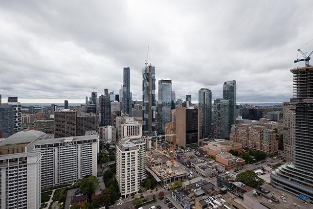 28 Wellesley Street East ##3402