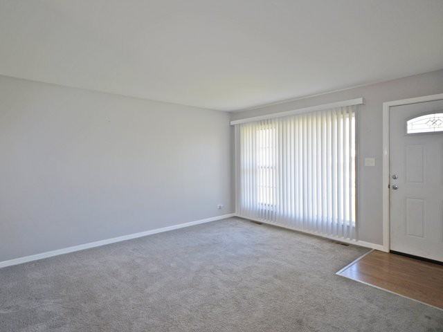 942 Cedar Ln - Photo 2 of 14