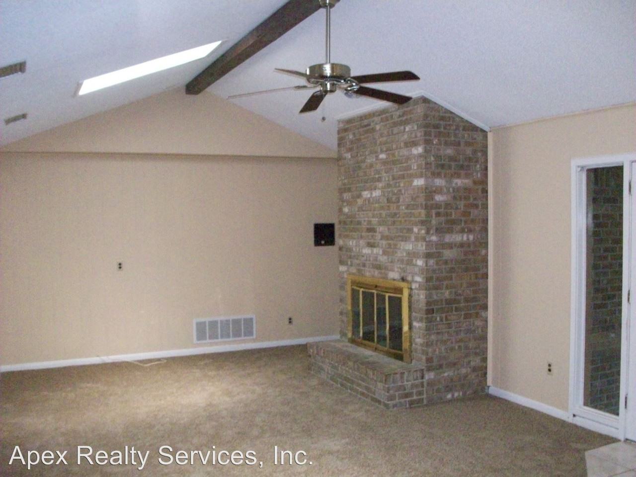 2348 Miller Oaks Dr N - Photo 2 of 50