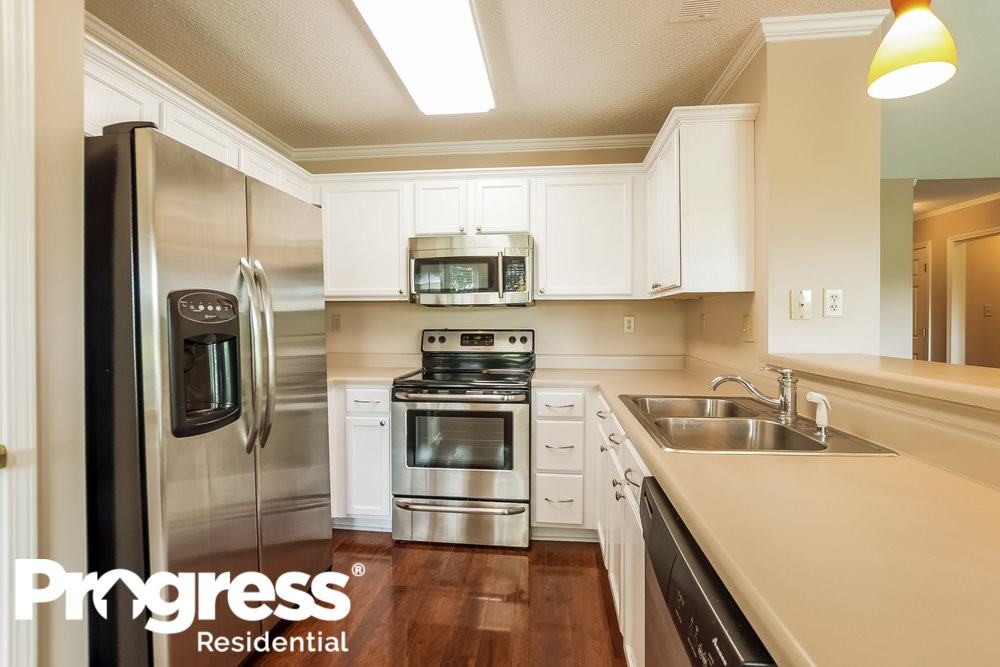 1346 Siskin Dr - Photo 3 of 16