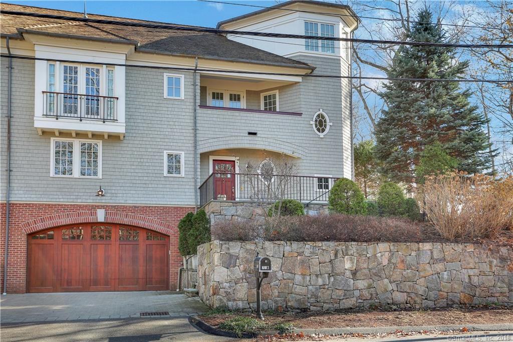 77 Indian Harbor Dr - Photo 2 of 39