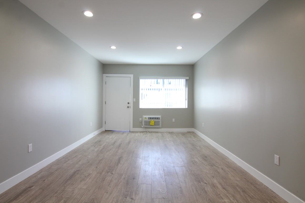 Fulton Ave. & Victory Blvd. - Photo 4 of 16