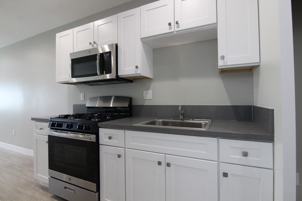 Fulton Ave. & Victory Blvd. - Photo 6 of 16